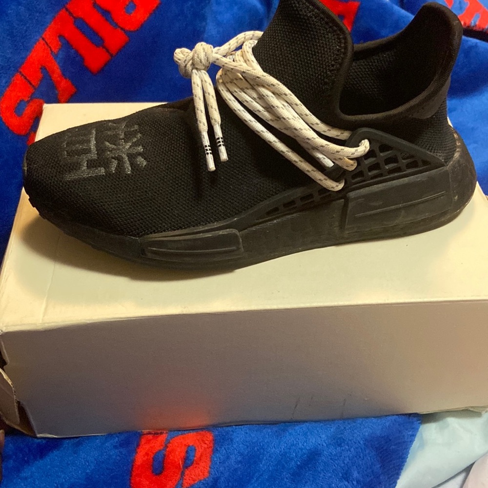 Adidas human races all black gently used like new